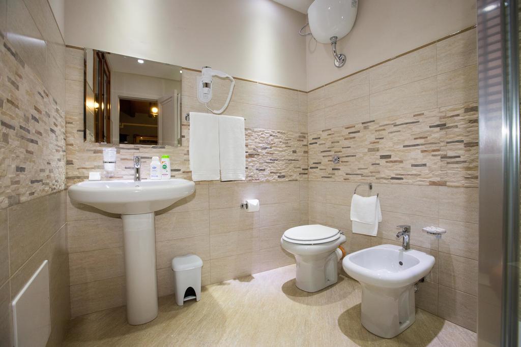 Palazzo Raho Otel Cefalù Oda fotoğraf