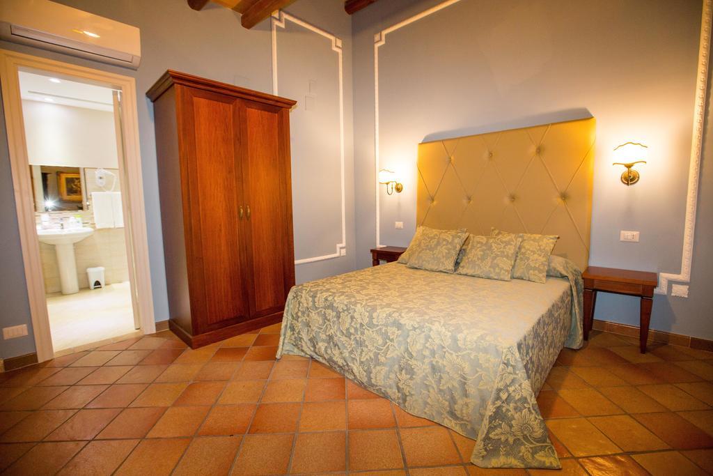 Palazzo Raho Otel Cefalù Oda fotoğraf